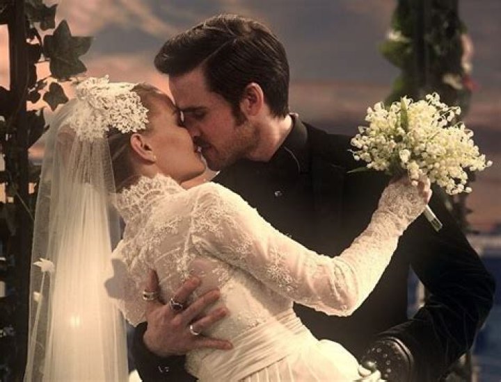 Actress Jennifer Morrison too good to be single;any hint of dating yet? What about her past boyfriend or any husband?