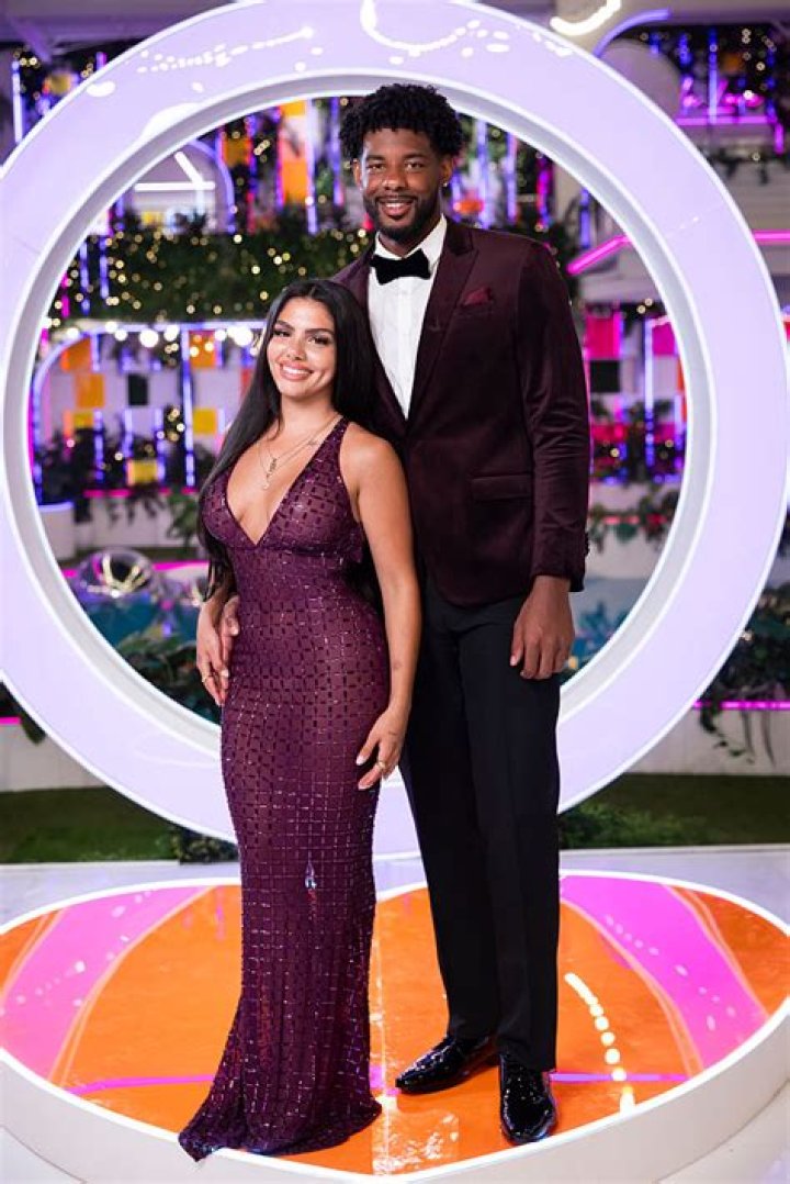 Did Amy and Chris Break Up? 2024 Update on Their Relationship Status