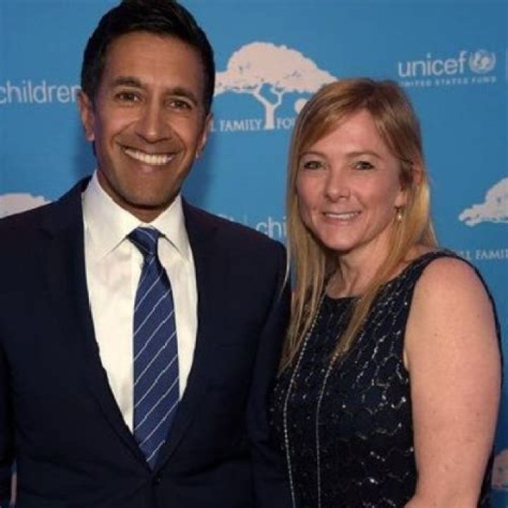 Dr. Sanjay Gupta's Wife Illness: A Journey of Love and Resilience