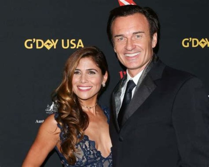 Julian McMahon's Daughter: A Deep Dive into Family Life and Legacy
