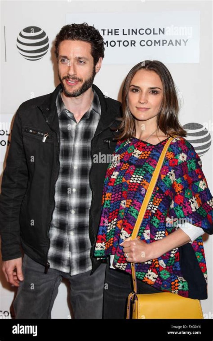 Unveiling Paulo Costanzo's Wife: A Deep Dive into Their Relationship