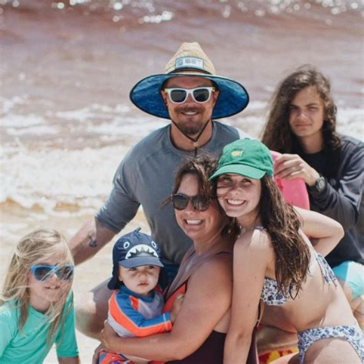 Who is Sunshine Kiki Brown ‘Clayne Crawford’s Wife?